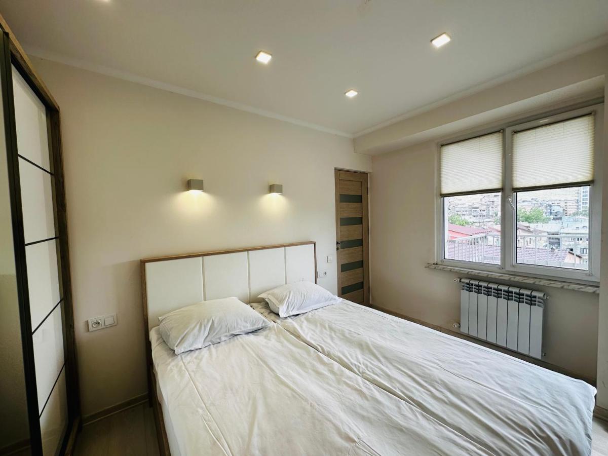 Suite Apartment On Pushkin Street Jereván Kültér fotó