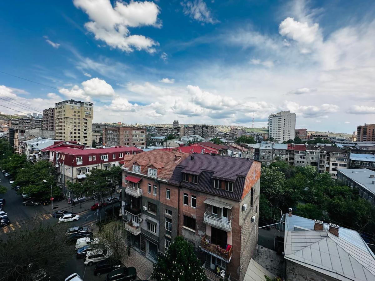 Suite Apartment On Pushkin Street Jereván Kültér fotó